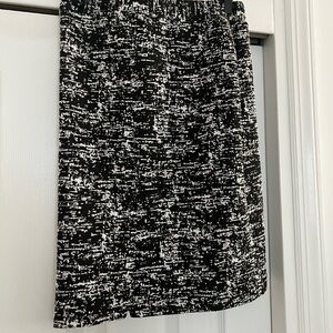 Dana Buchman Black and White Textured Mini Skirt